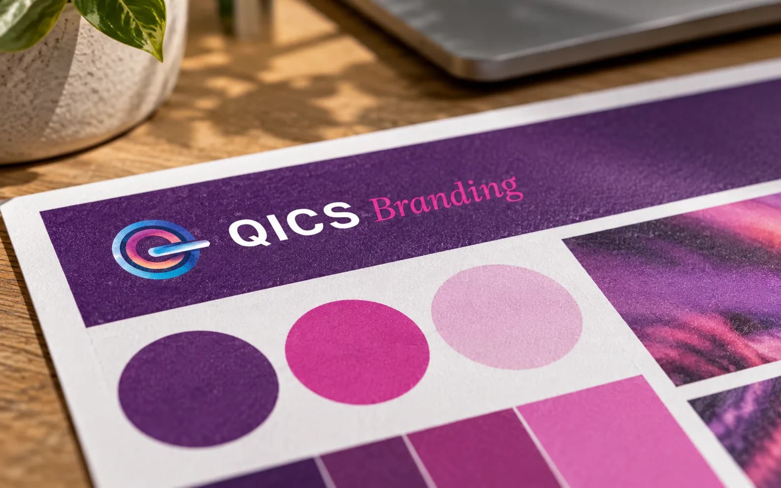 Les couleurs de marque sur papier